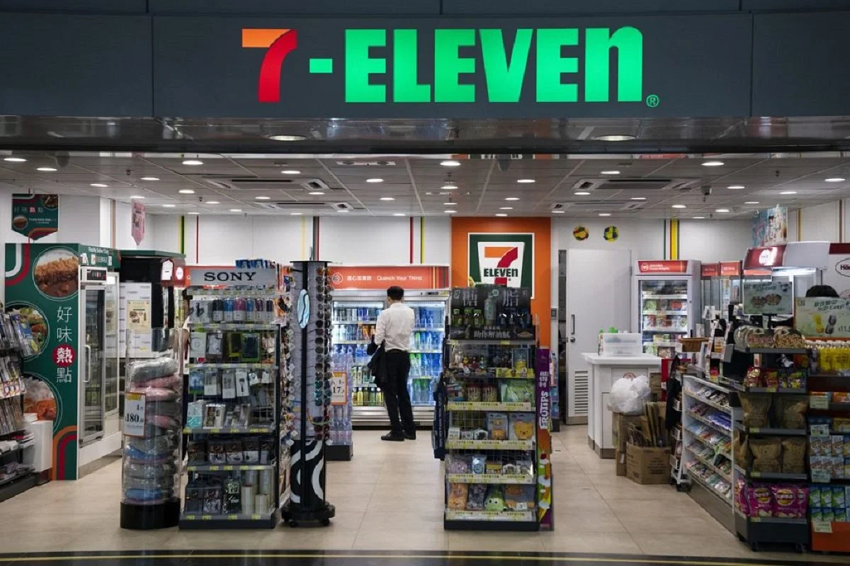 seven eleven charge on bank